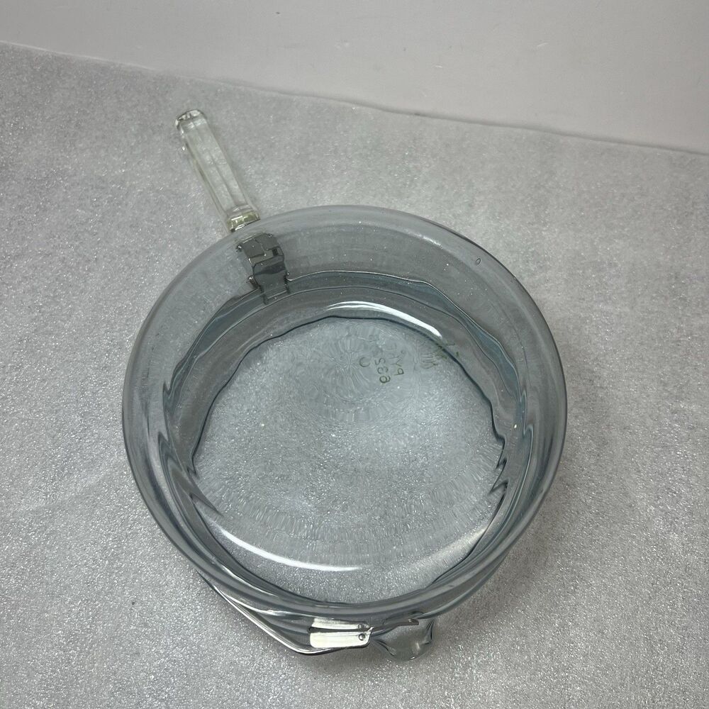 Vintage Pyrex 6322-B Flame Ware Glass Pan With Pour Spout & Lid 1 Quart - Picture 12 of 12